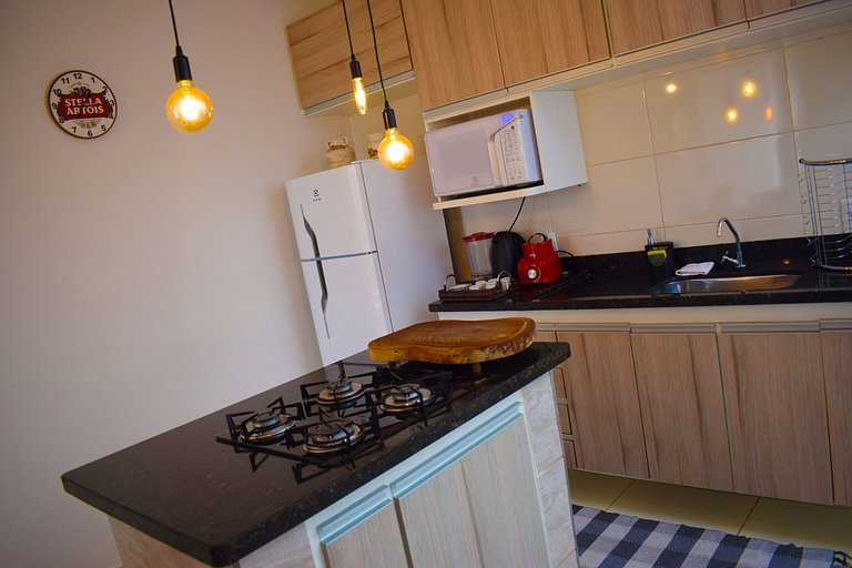 Apartamento novo, completo e com ótima localização