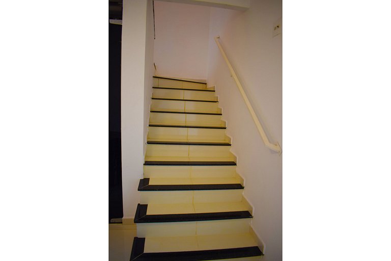 DUQUE1 Apartamento novo, completo e com ótima localização