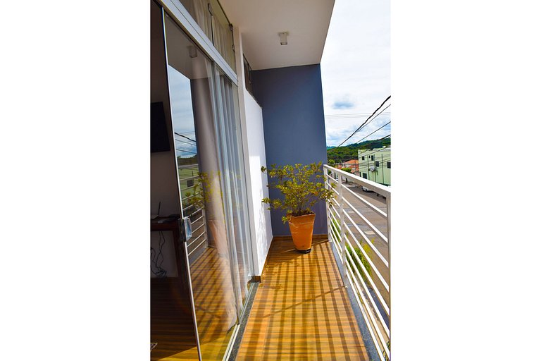 DUQUE1 Apartamento novo, completo e com ótima localização