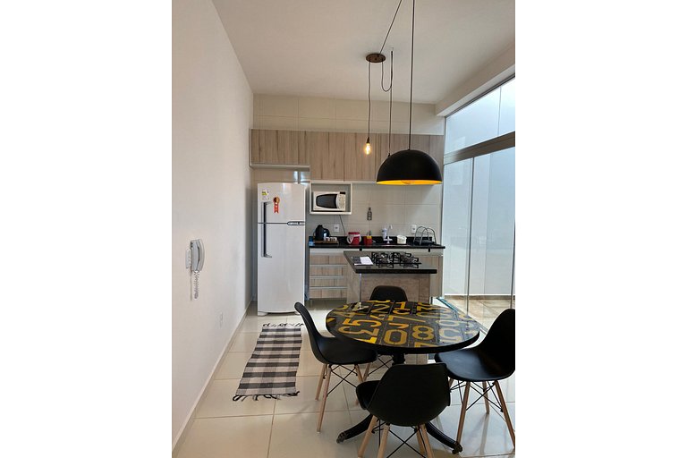 DUQUE3 Apartamento novo, completo e bem localizado.