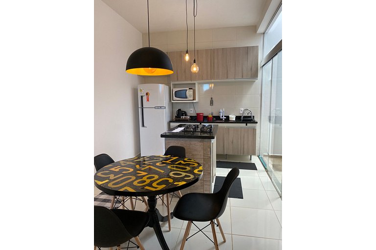 DUQUE3 Apartamento novo, completo e bem localizado.