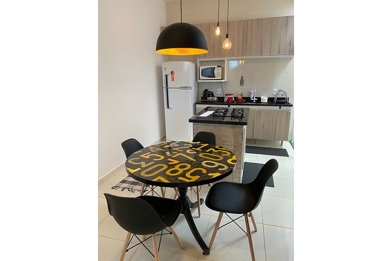 DUQUE3 Apartamento novo, completo e bem localizado.