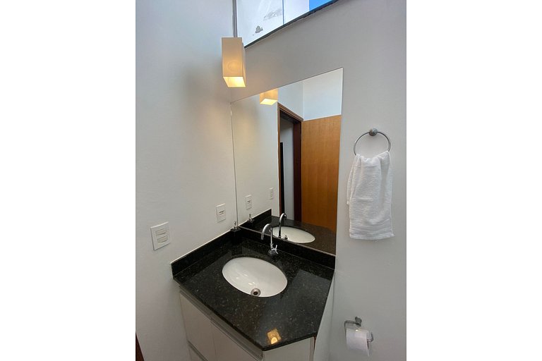 DUQUE3 Apartamento novo, completo e bem localizado.