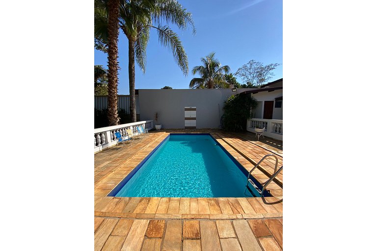 Casa com acesso ao rio e natureza WIFI+PISCINA