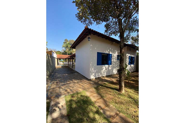 Casa com acesso ao rio e natureza WIFI+PISCINA