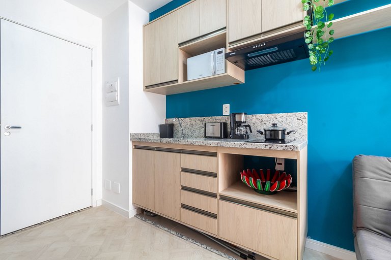 MOPA713_Studio novo, moderno e bem localizado