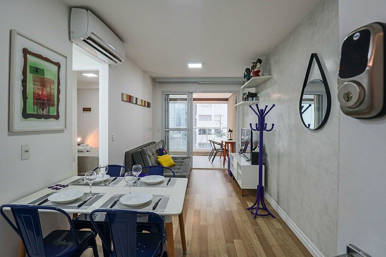 IQ63_Moderno apartamento con balcón