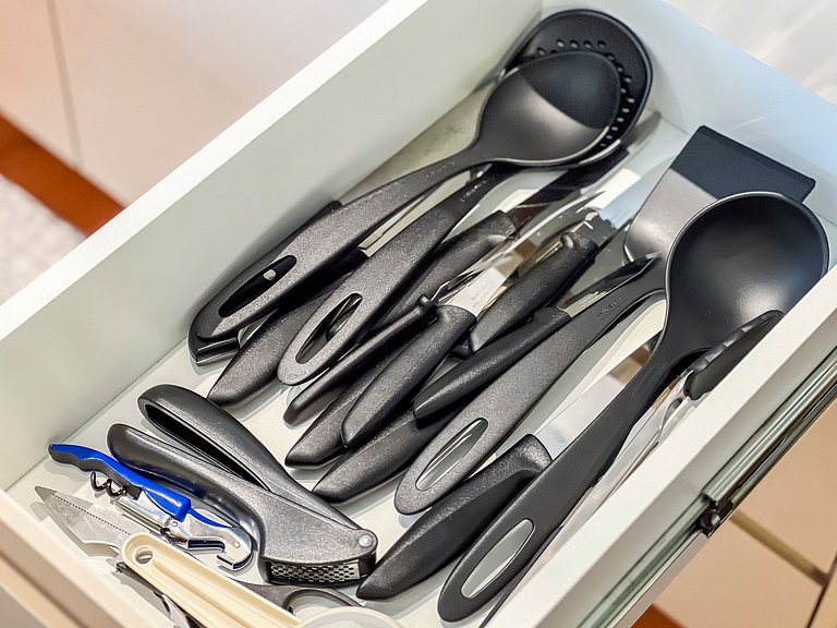 PS48_ Apartamento novo, com vaga e bem localizado
