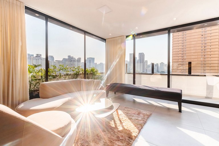 MF78_ Cobertura 300m2, alto padrão bem localizada