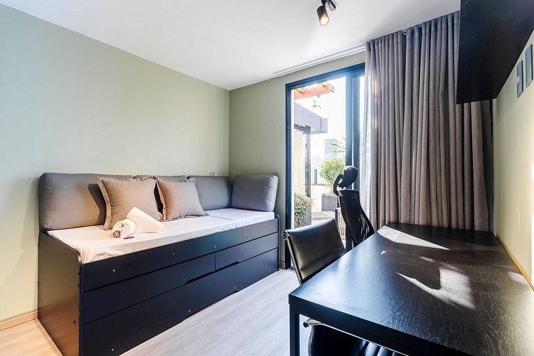 MF78_ Cobertura 300m2, alto padrão bem localizada