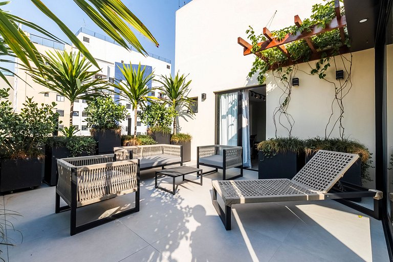 MF78_ Cobertura 300m2, alto padrão bem localizada