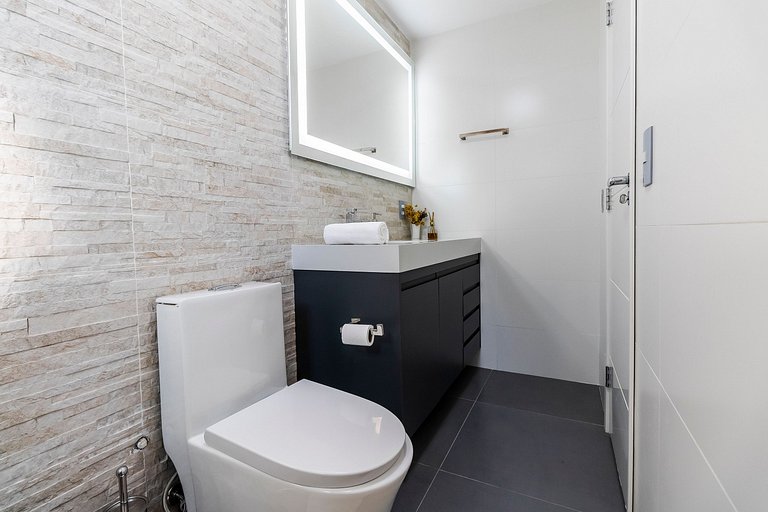 MF78_ Cobertura 300m2, alto padrão bem localizada