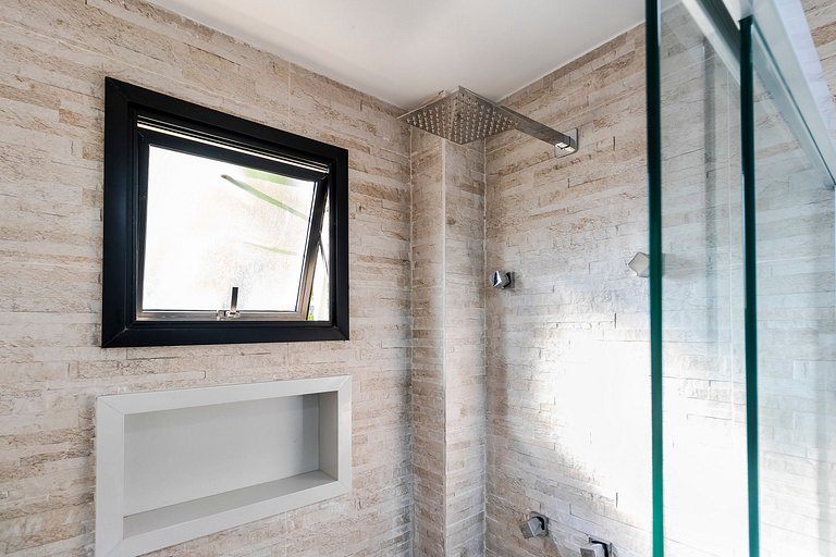 MF78_ Cobertura 300m2, alto padrão bem localizada