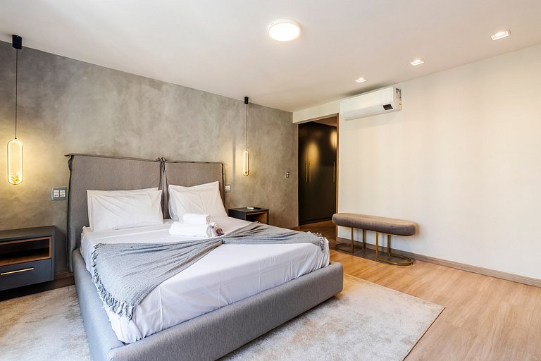 MF78_ Cobertura 300m2, alto padrão bem localizada