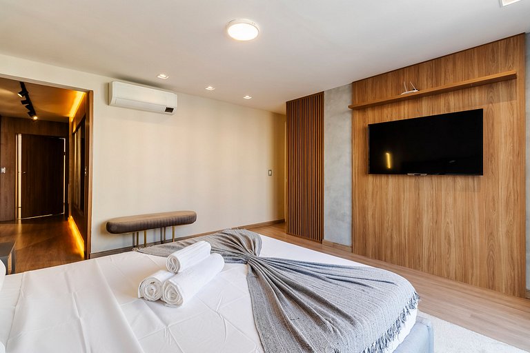 MF78_ Cobertura 300m2, alto padrão bem localizada