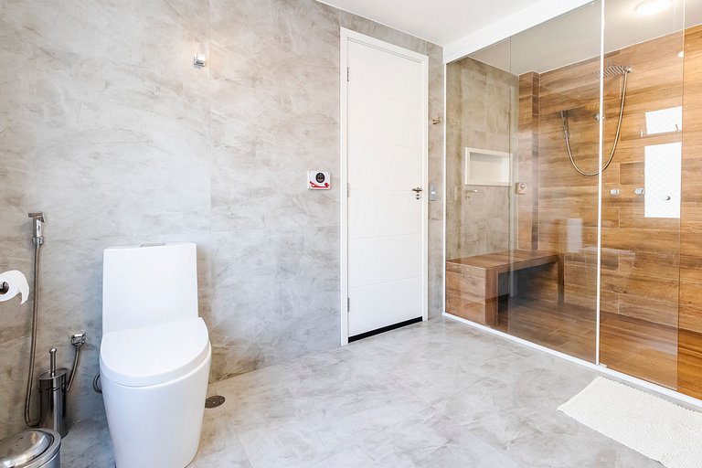 MF78_ Cobertura 300m2, alto padrão bem localizada