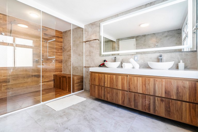 MF78_ Cobertura 300m2, alto padrão bem localizada