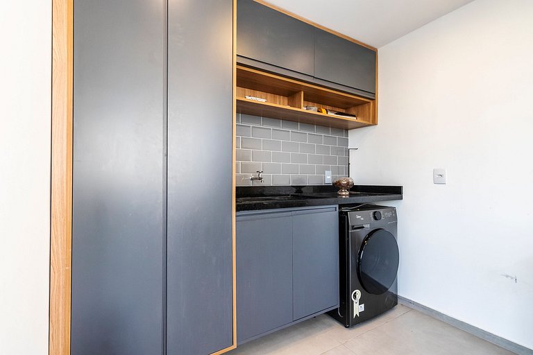 MF78_ Cobertura 300m2, alto padrão bem localizada