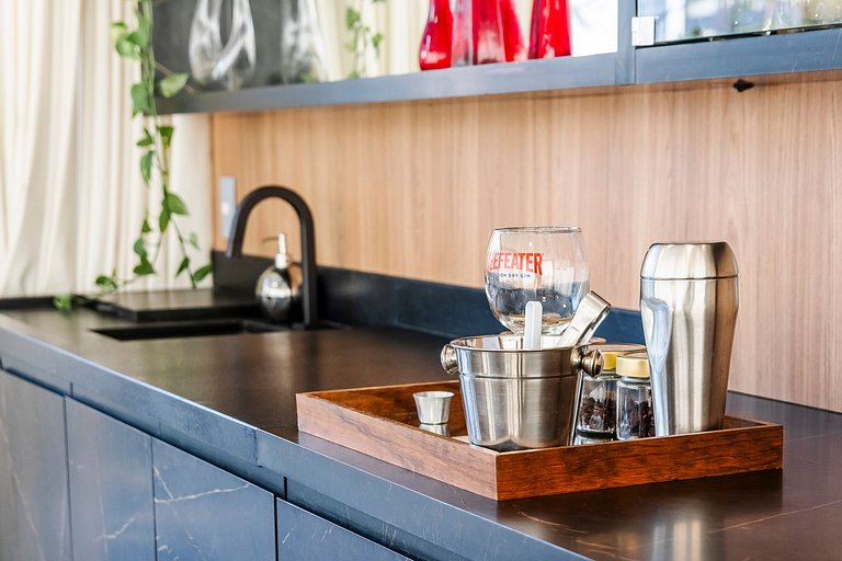 MF78_ Cobertura 300m2, alto padrão bem localizada