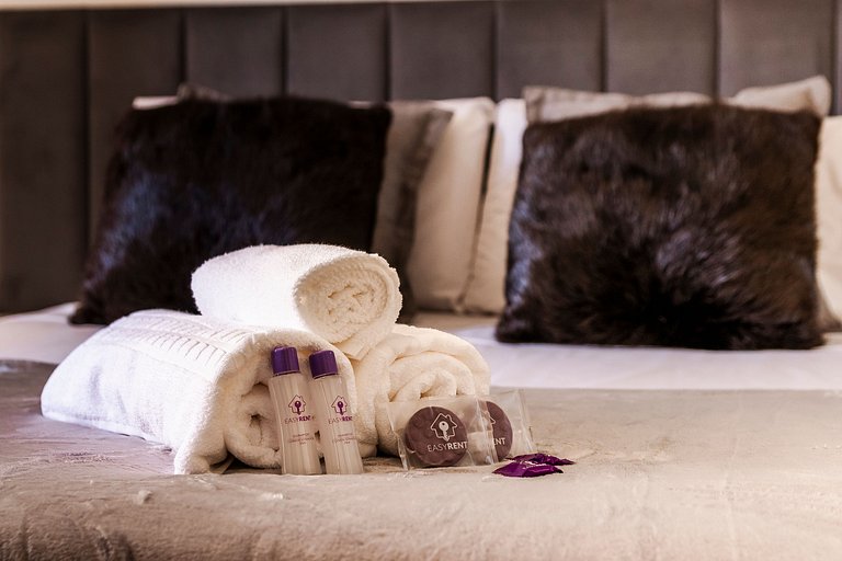 MF78_ Cobertura 300m2, alto padrão bem localizada