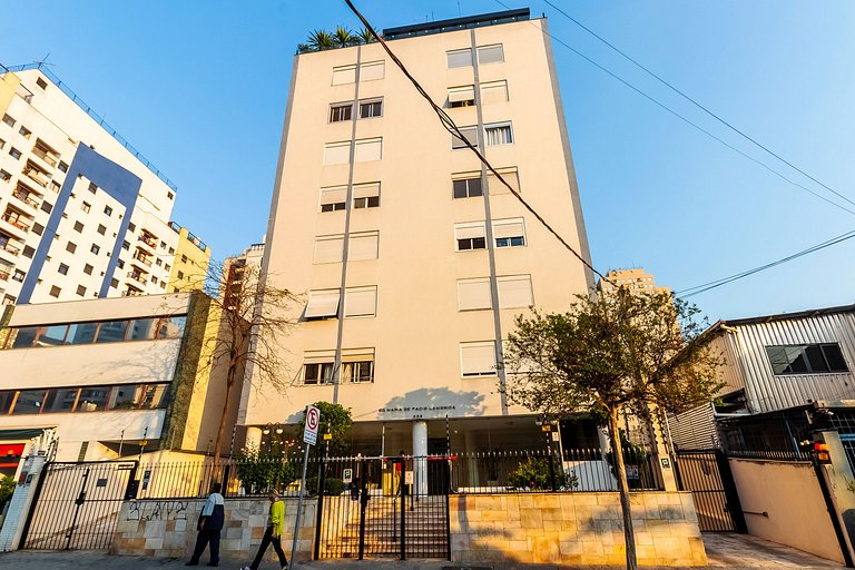 Condomínio Edifício Maria Di Faccio La Mônica by EasyRent