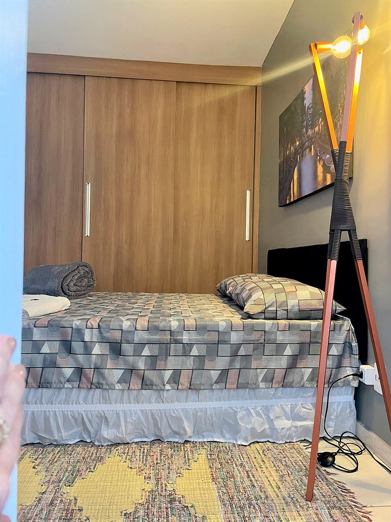 Apt con suite cerca de compras AC + WIFI +Tv SMART
