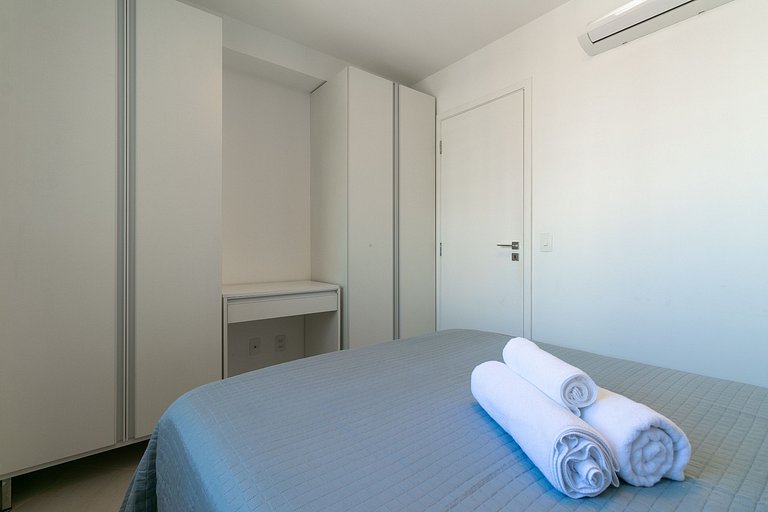 IQ123_Beautiful apartment in Modern Building with City View