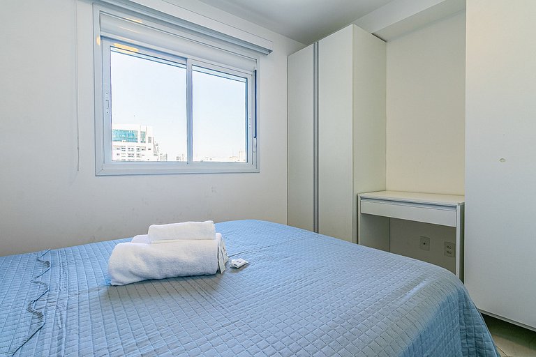 IQ123_Beautiful apartment in Modern Building with City View