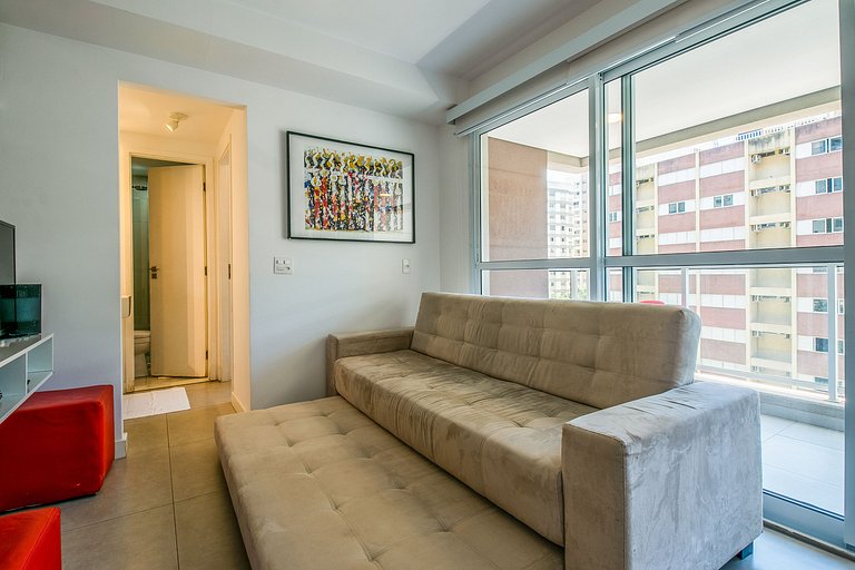 IQ63_Moderno apartamento con balcón