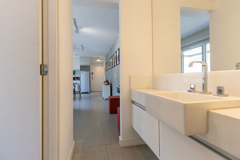 IQ63_Moderno apartamento con balcón