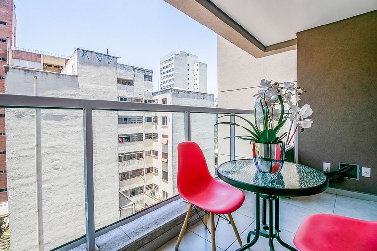 IQ63_Moderno apartamento con balcón