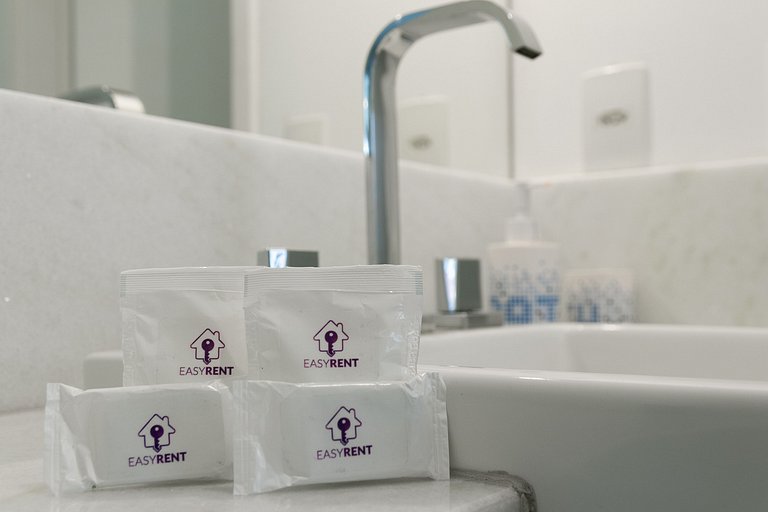 IQ63_Moderno apartamento con balcón
