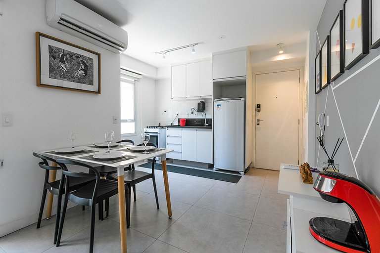 IQ63_Moderno apartamento con balcón