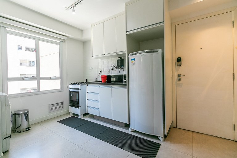 IQ63_Moderno apartamento con balcón