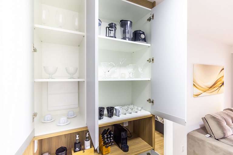NOI705_ Apartamento novo e completo, em Moema