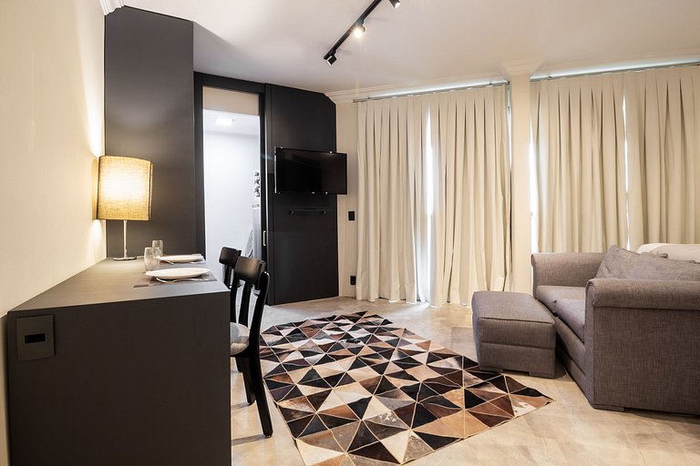 Suíte alto padrão na Cerqueira César WIFI+AC+TV