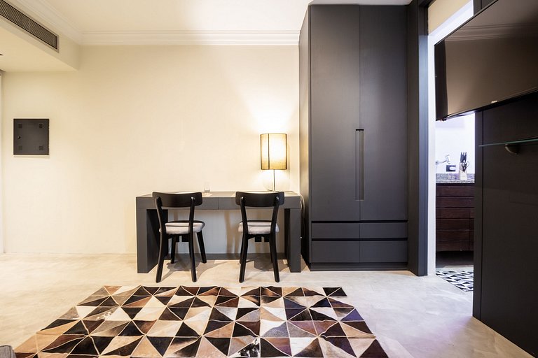 Suíte alto padrão na Cerqueira César WIFI+AC+TV
