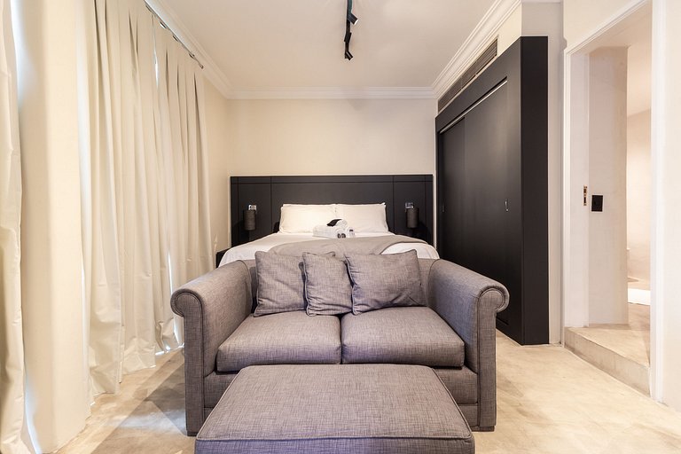 Suíte alto padrão na Cerqueira César WIFI+AC+TV