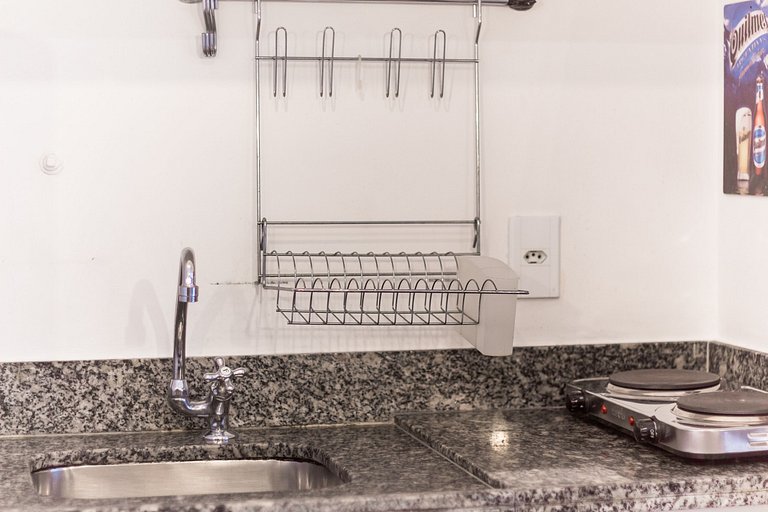 Modern, new, complete studio near Av Paulista