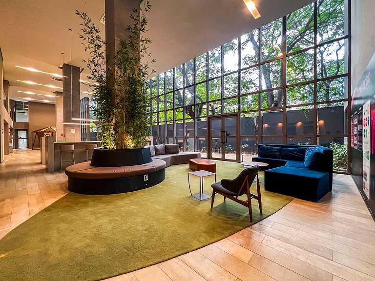 Studio em frente ao Metrô Paraíso