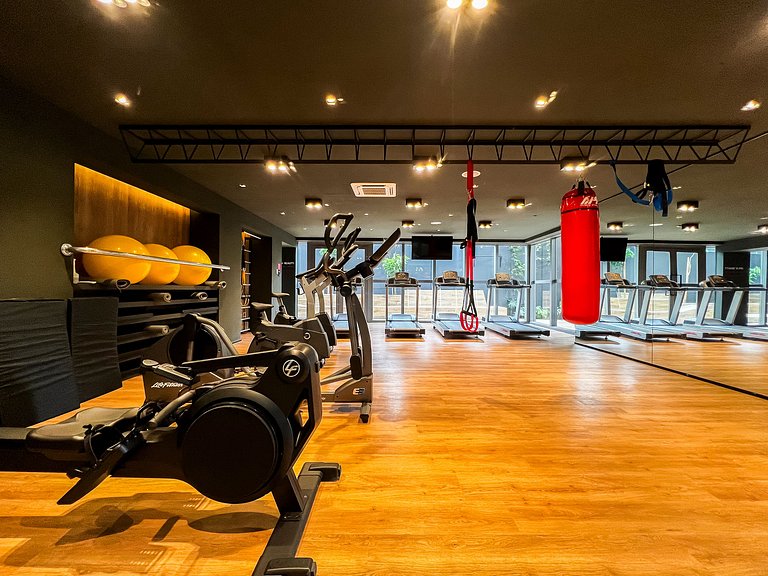 Studio em frente ao Metrô Paraíso