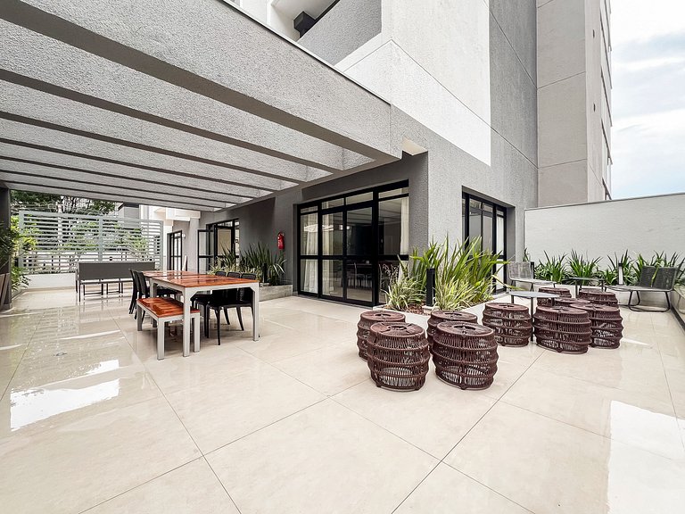 Charmoso studio na Fradique Coutinho