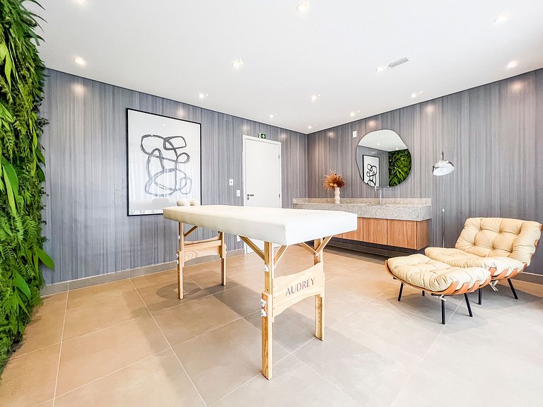 Studio moderno ao lado do metrô Fradique Coutinho