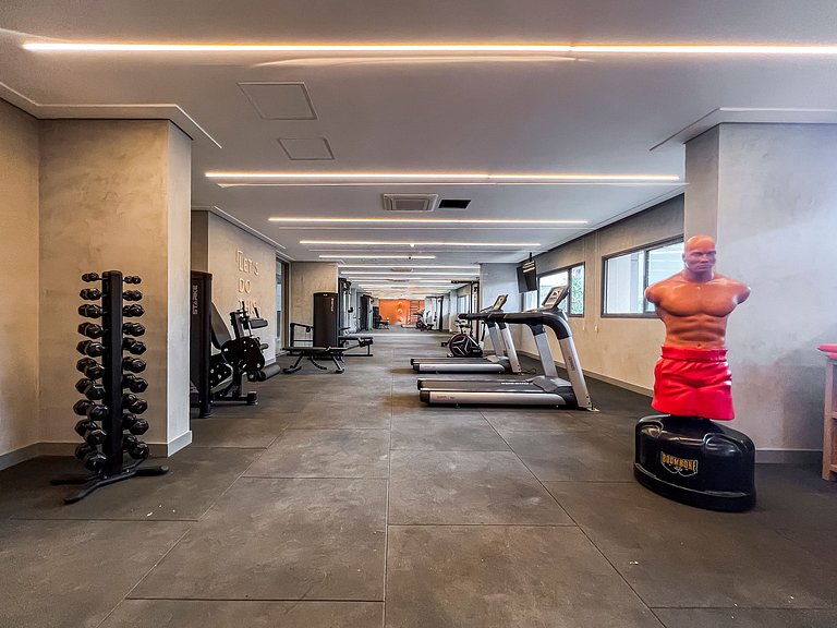 Studio C/ cama Queen na Faria Lima