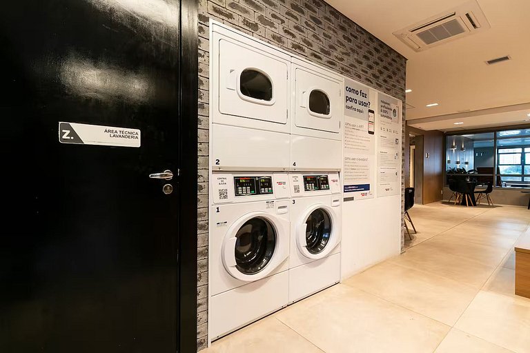 Apto novo, alto padrão, com suíte WIFI+AC+TV Smart
