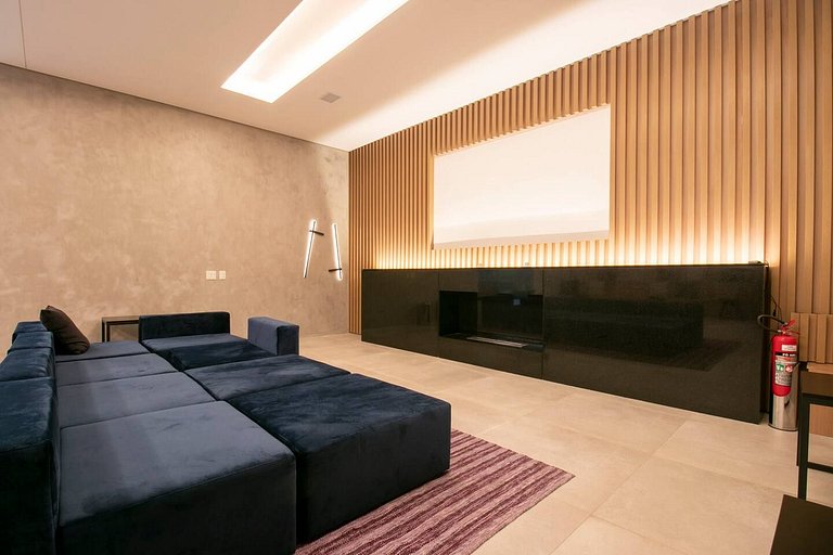 Apto novo, alto padrão, com suíte WIFI+AC+TV Smart