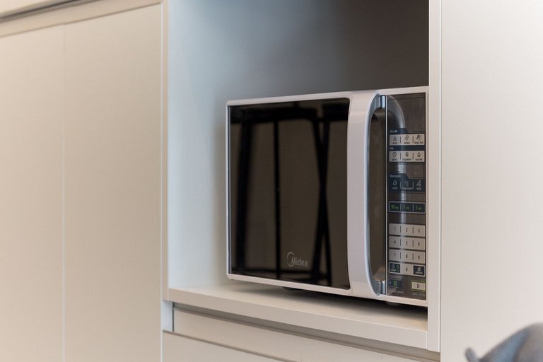 CV1405_High-standard, well-located apartment
