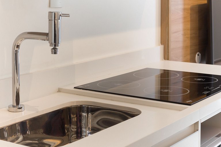 CV1405_High-standard, well-located apartment