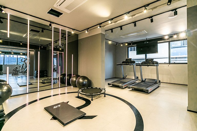 Belo studio C/varanda na Alameda Lorena