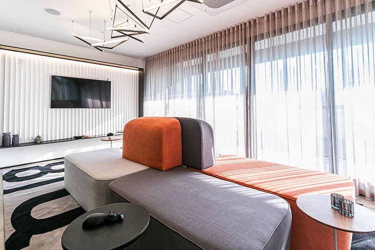 Belo studio C/varanda na Alameda Lorena